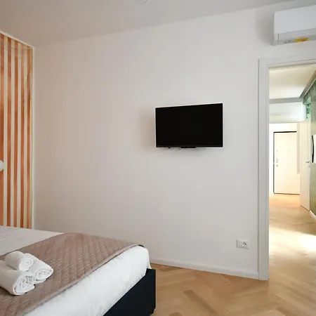 Cozy Center Apartman Como