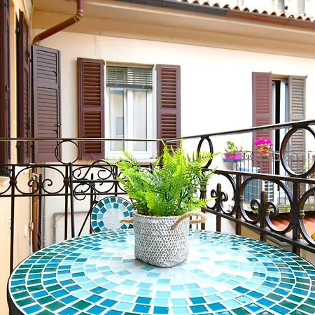 Cozy Center Como