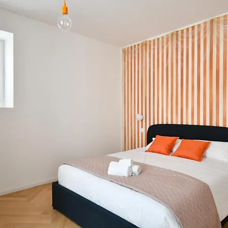 Cozy Center * Como
